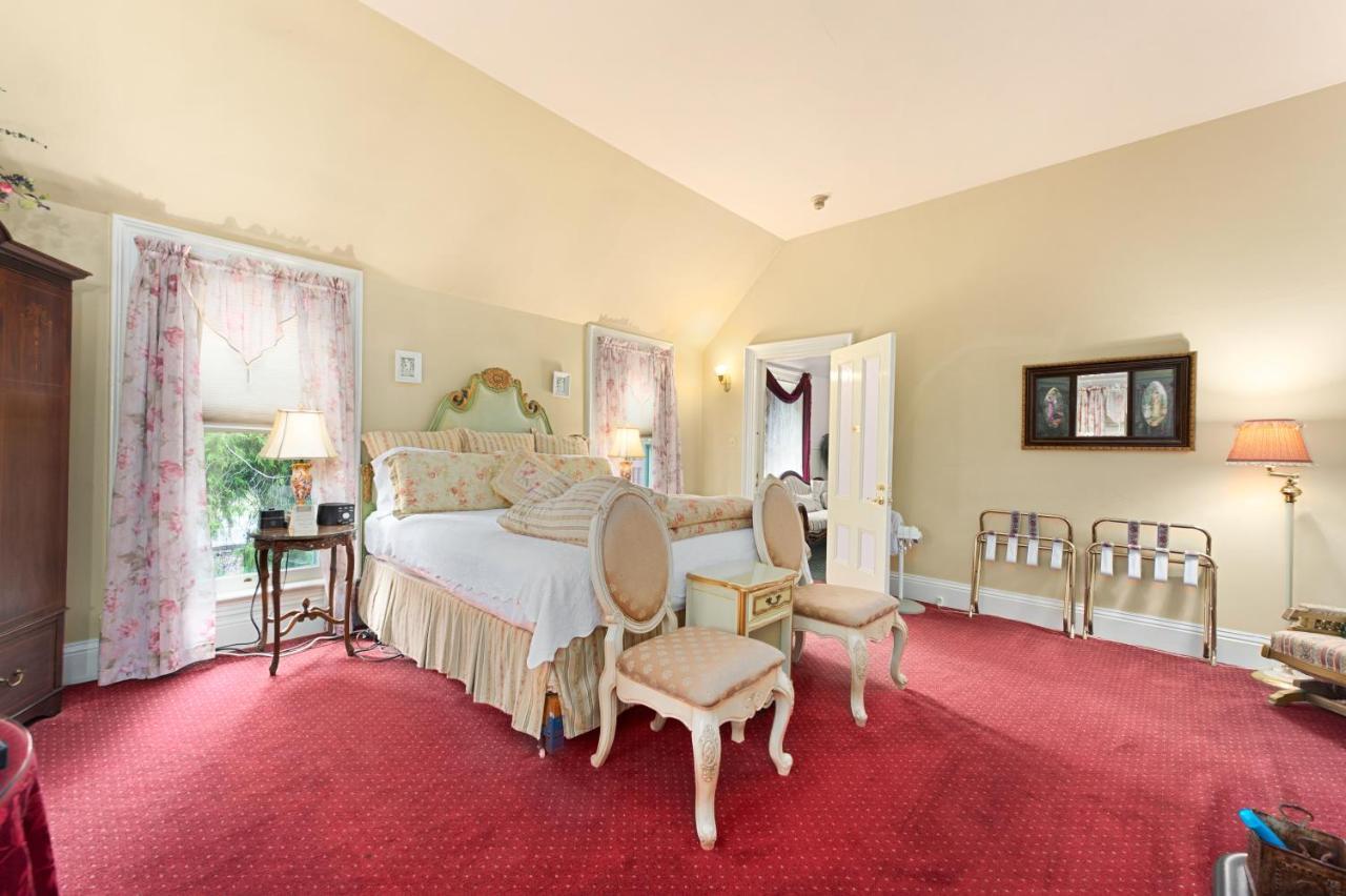 The Gables Wine Country Inn サンタローザ エクステリア 写真