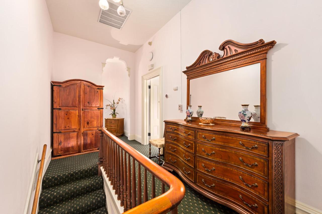 The Gables Wine Country Inn サンタローザ エクステリア 写真
