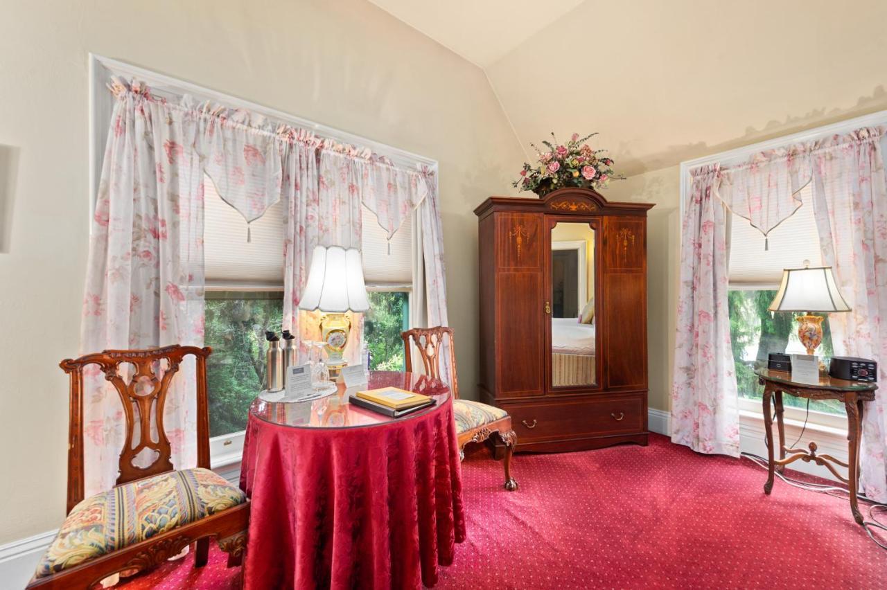 The Gables Wine Country Inn サンタローザ エクステリア 写真