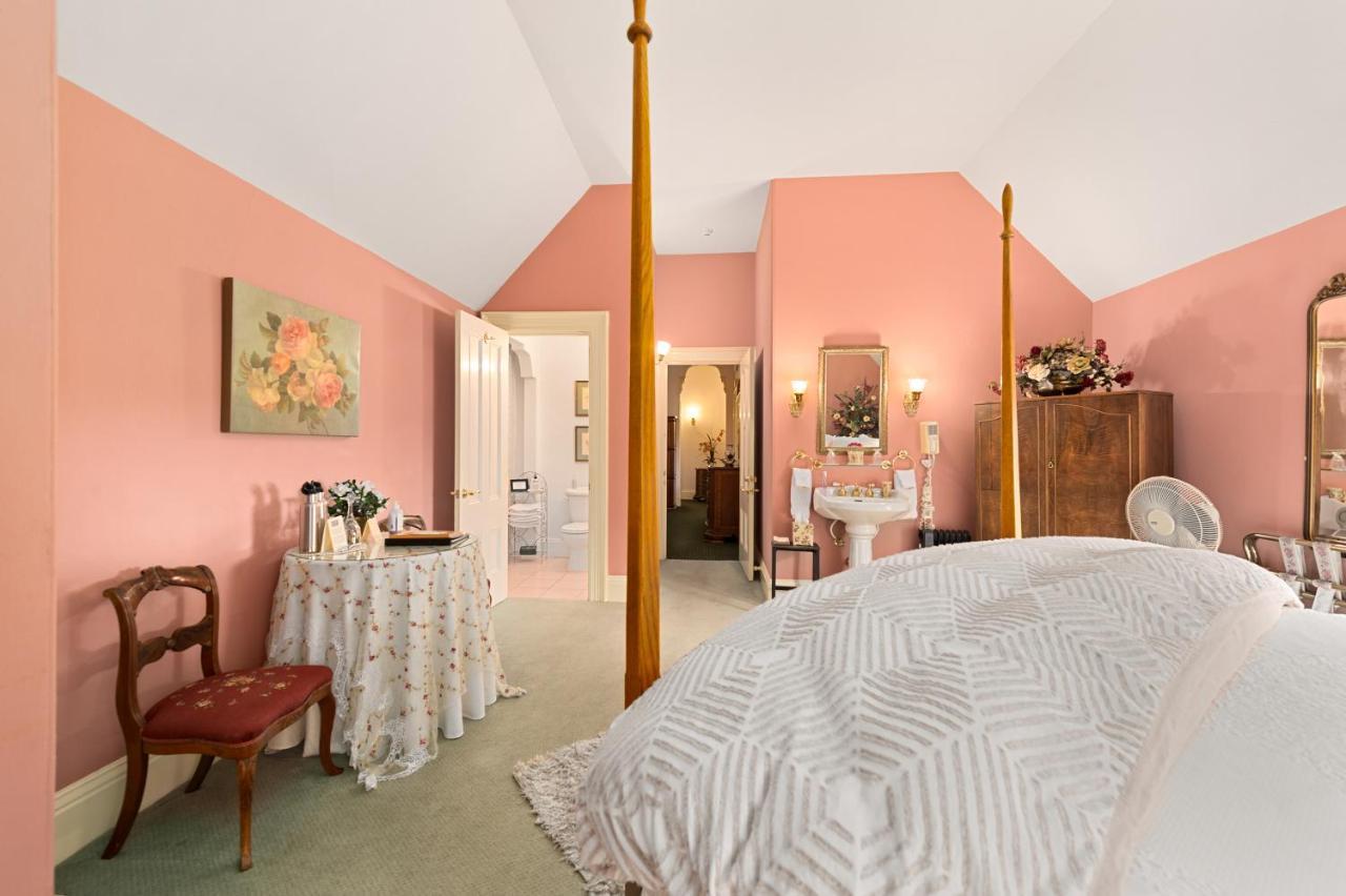 The Gables Wine Country Inn サンタローザ エクステリア 写真