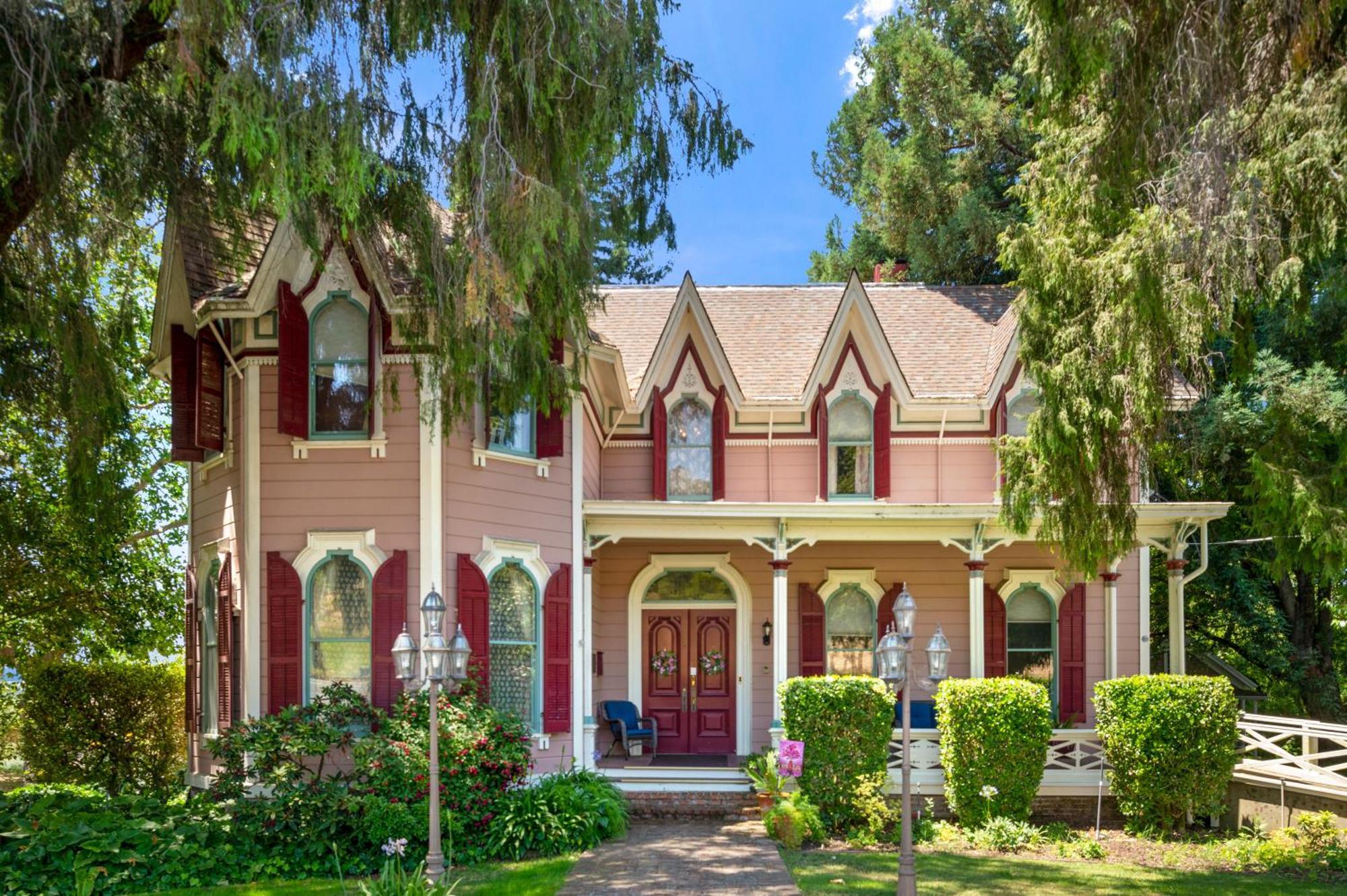 The Gables Wine Country Inn サンタローザ エクステリア 写真